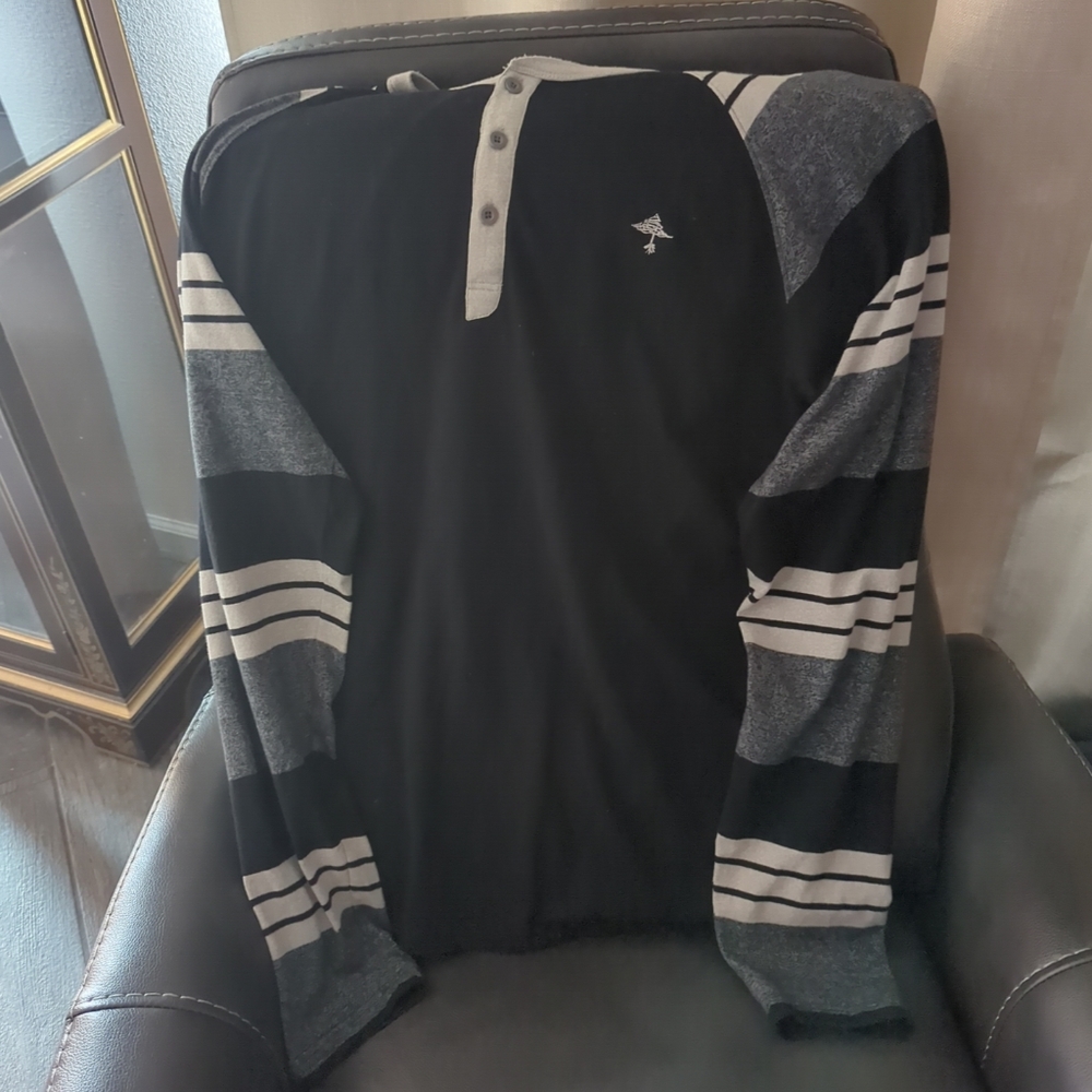 Lrg black n gray long sleeve t shirt